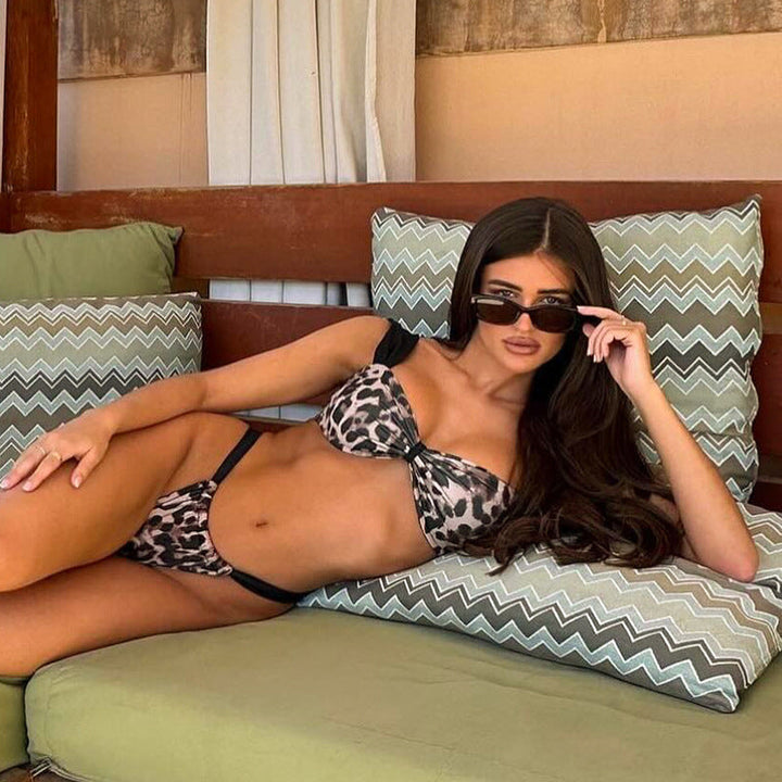 Mustique | Bikini Animalier con Spalline Larghe e Slip a V